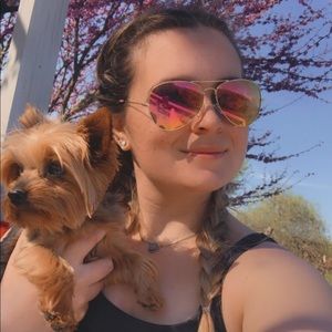 Meet your Posher, Megan